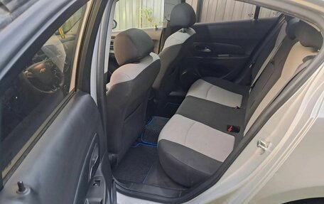 Chevrolet Cruze II, 2011 год, 600 000 рублей, 7 фотография