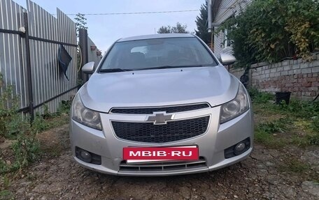 Chevrolet Cruze II, 2011 год, 600 000 рублей, 3 фотография