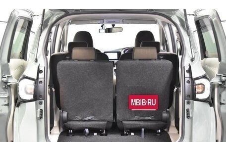 Toyota Sienta II, 2016 год, 1 090 000 рублей, 14 фотография