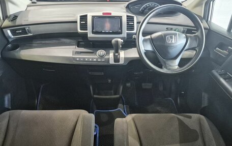 Honda Freed I, 2013 год, 1 286 000 рублей, 24 фотография