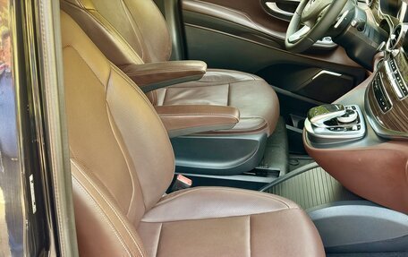 Mercedes-Benz V-Класс, 2016 год, 3 350 000 рублей, 13 фотография