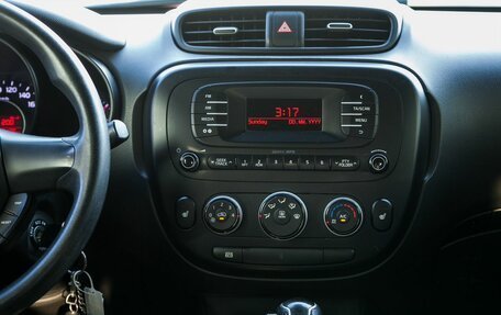 KIA Soul II рестайлинг, 2015 год, 1 150 000 рублей, 23 фотография