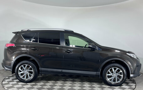 Toyota RAV4, 2015 год, 1 780 000 рублей, 8 фотография
