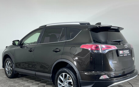 Toyota RAV4, 2015 год, 1 780 000 рублей, 4 фотография