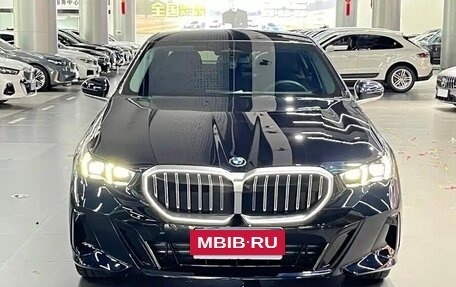 BMW 5 серия, 2026 год, 6 467 720 рублей, 2 фотография