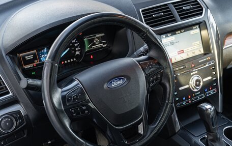 Ford Explorer VI, 2017 год, 2 760 000 рублей, 21 фотография