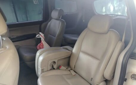 KIA Carnival III, 2018 год, 2 200 000 рублей, 11 фотография