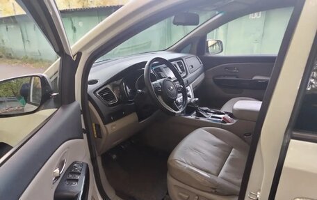KIA Carnival III, 2018 год, 2 200 000 рублей, 13 фотография