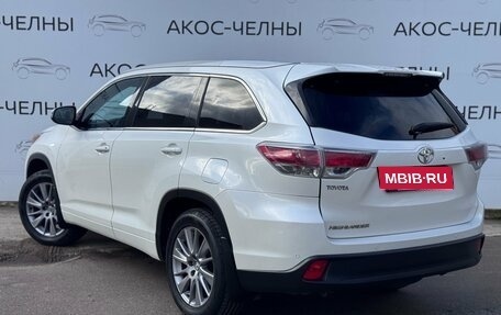 Toyota Highlander III, 2014 год, 2 150 000 рублей, 7 фотография