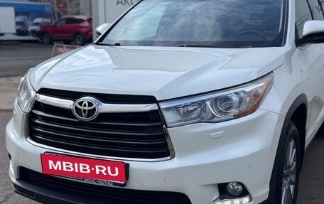 Toyota Highlander III, 2014 год, 2 150 000 рублей, 9 фотография
