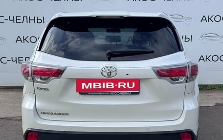 Toyota Highlander III, 2014 год, 2 150 000 рублей, 6 фотография