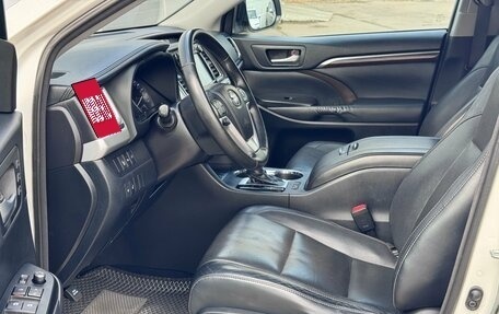 Toyota Highlander III, 2014 год, 2 150 000 рублей, 13 фотография