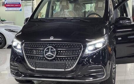 Mercedes-Benz V-Класс, 2025 год, 16 666 666 рублей, 2 фотография