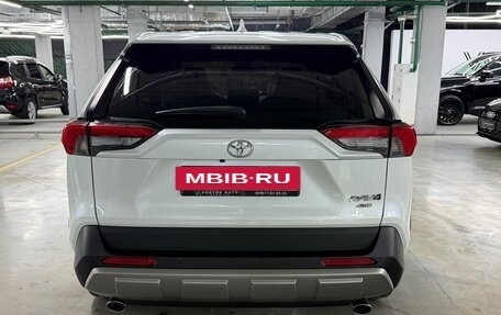 Toyota RAV4, 2022 год, 2 990 000 рублей, 5 фотография
