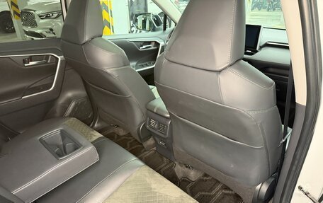 Toyota RAV4, 2022 год, 2 990 000 рублей, 18 фотография
