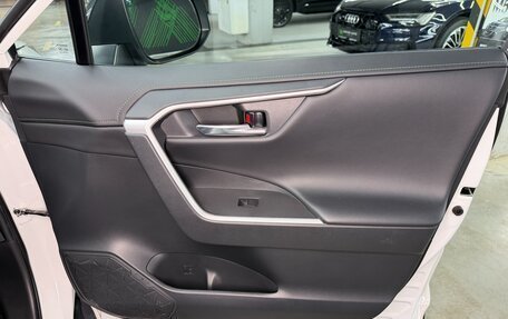 Toyota RAV4, 2022 год, 2 990 000 рублей, 19 фотография