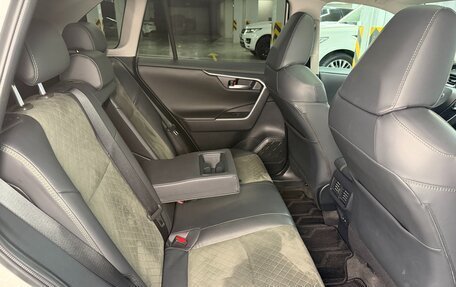 Toyota RAV4, 2022 год, 2 990 000 рублей, 17 фотография