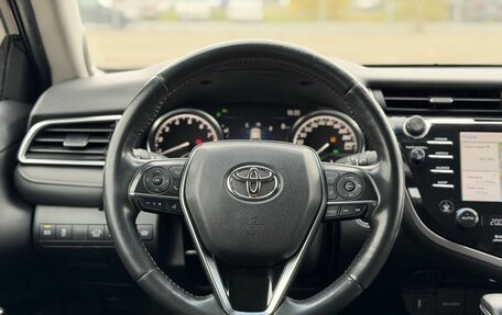 Toyota Camry, 2020 год, 2 700 000 рублей, 16 фотография