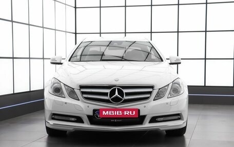 Mercedes-Benz E-Класс, 2013 год, 1 590 000 рублей, 2 фотография