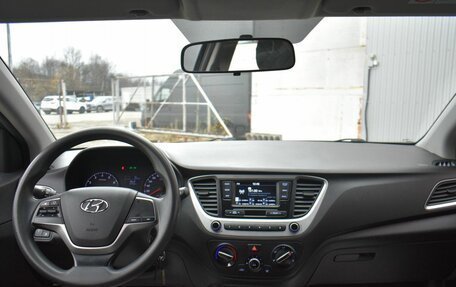 Hyundai Solaris II рестайлинг, 2017 год, 949 000 рублей, 18 фотография