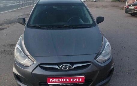 Hyundai Solaris II рестайлинг, 2011 год, 620 000 рублей, 1 фотография