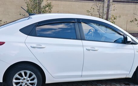 Hyundai Solaris II рестайлинг, 2021 год, 1 400 000 рублей, 4 фотография