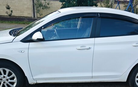 Hyundai Solaris II рестайлинг, 2021 год, 1 400 000 рублей, 2 фотография