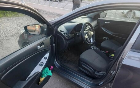 Hyundai Solaris II рестайлинг, 2011 год, 620 000 рублей, 7 фотография