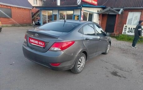 Hyundai Solaris II рестайлинг, 2011 год, 620 000 рублей, 3 фотография