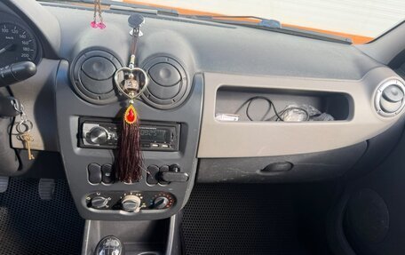 Renault Logan I, 2011 год, 300 000 рублей, 2 фотография