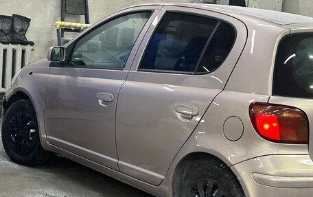 Toyota Vitz, 2002 год, 300 000 рублей, 12 фотография