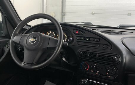 Chevrolet Niva I рестайлинг, 2018 год, 849 000 рублей, 11 фотография