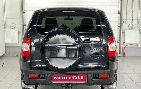 Chevrolet Niva I рестайлинг, 2018 год, 849 000 рублей, 5 фотография