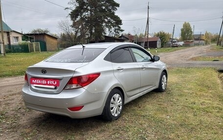 Hyundai Solaris II рестайлинг, 2012 год, 780 000 рублей, 2 фотография