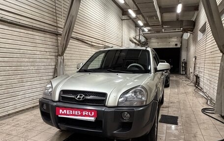 Hyundai Tucson III, 2008 год, 970 000 рублей, 2 фотография