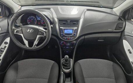 Hyundai Solaris II рестайлинг, 2012 год, 629 000 рублей, 12 фотография