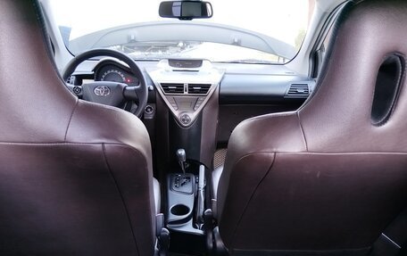 Toyota iQ, 2009 год, 1 095 000 рублей, 25 фотография