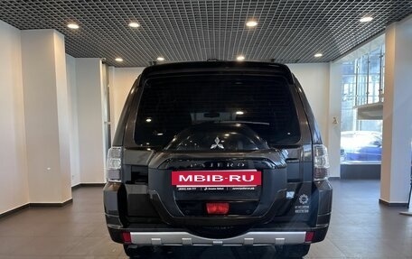 Mitsubishi Pajero IV, 2017 год, 3 170 000 рублей, 4 фотография