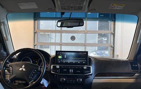 Mitsubishi Pajero IV, 2017 год, 3 170 000 рублей, 9 фотография
