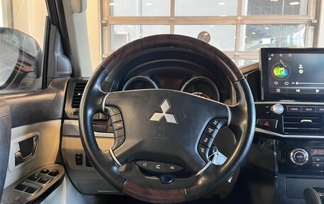 Mitsubishi Pajero IV, 2017 год, 3 170 000 рублей, 10 фотография
