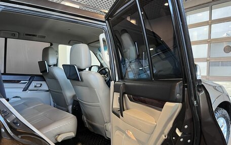 Mitsubishi Pajero IV, 2017 год, 3 170 000 рублей, 15 фотография