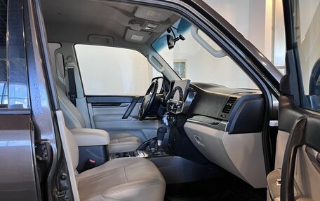 Mitsubishi Pajero IV, 2017 год, 3 170 000 рублей, 26 фотография