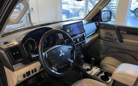 Mitsubishi Pajero IV, 2017 год, 3 170 000 рублей, 20 фотография
