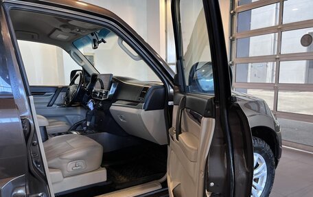 Mitsubishi Pajero IV, 2017 год, 3 170 000 рублей, 24 фотография