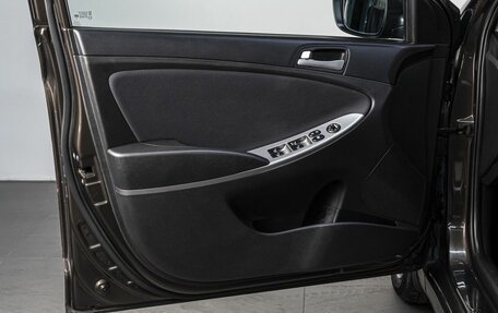 Hyundai Solaris II рестайлинг, 2014 год, 1 000 000 рублей, 11 фотография