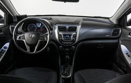 Hyundai Solaris II рестайлинг, 2014 год, 1 000 000 рублей, 17 фотография