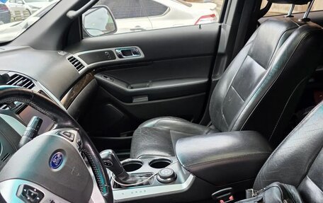 Ford Explorer VI, 2013 год, 1 350 000 рублей, 4 фотография