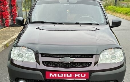 Chevrolet Niva I рестайлинг, 2017 год, 685 000 рублей, 5 фотография