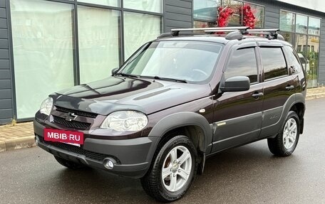 Chevrolet Niva I рестайлинг, 2017 год, 685 000 рублей, 2 фотография