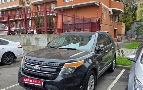 Ford Explorer VI, 2013 год, 1 350 000 рублей, 2 фотография